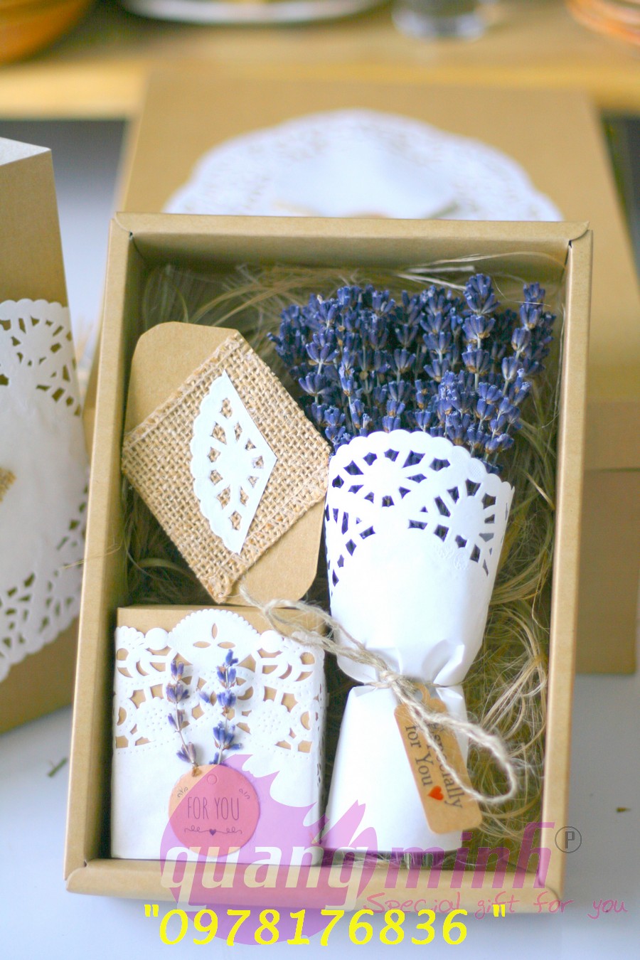 Hộp hoa lavender khô Vintage